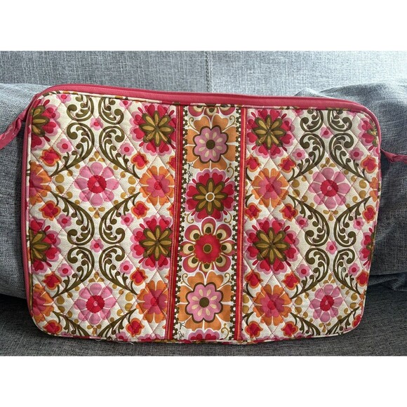 Vera Bradley Handbags - Vera Bradley Laptop Sleeve Folkloric Pattern 17"